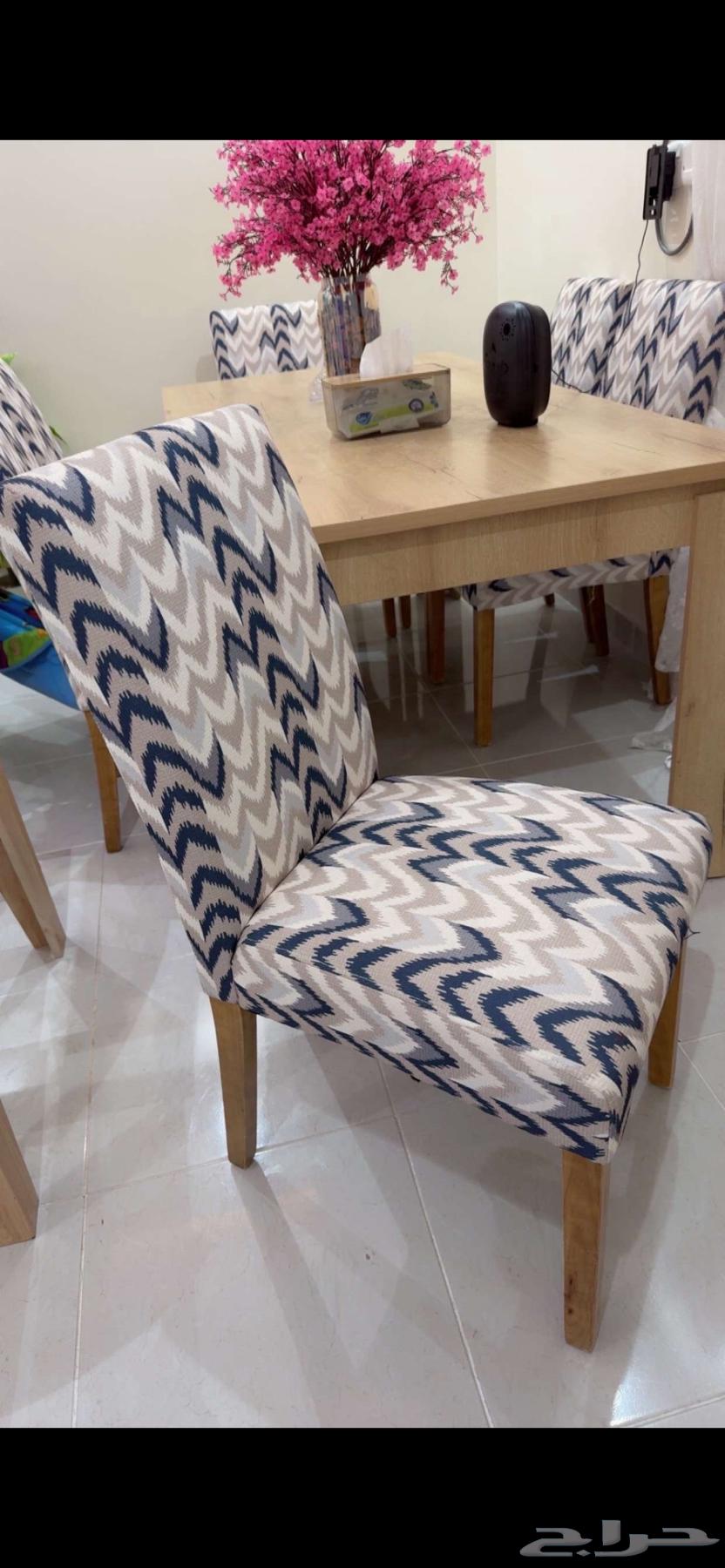 Home Box dining table with 6 chairs, clean and tidy64387940628098111