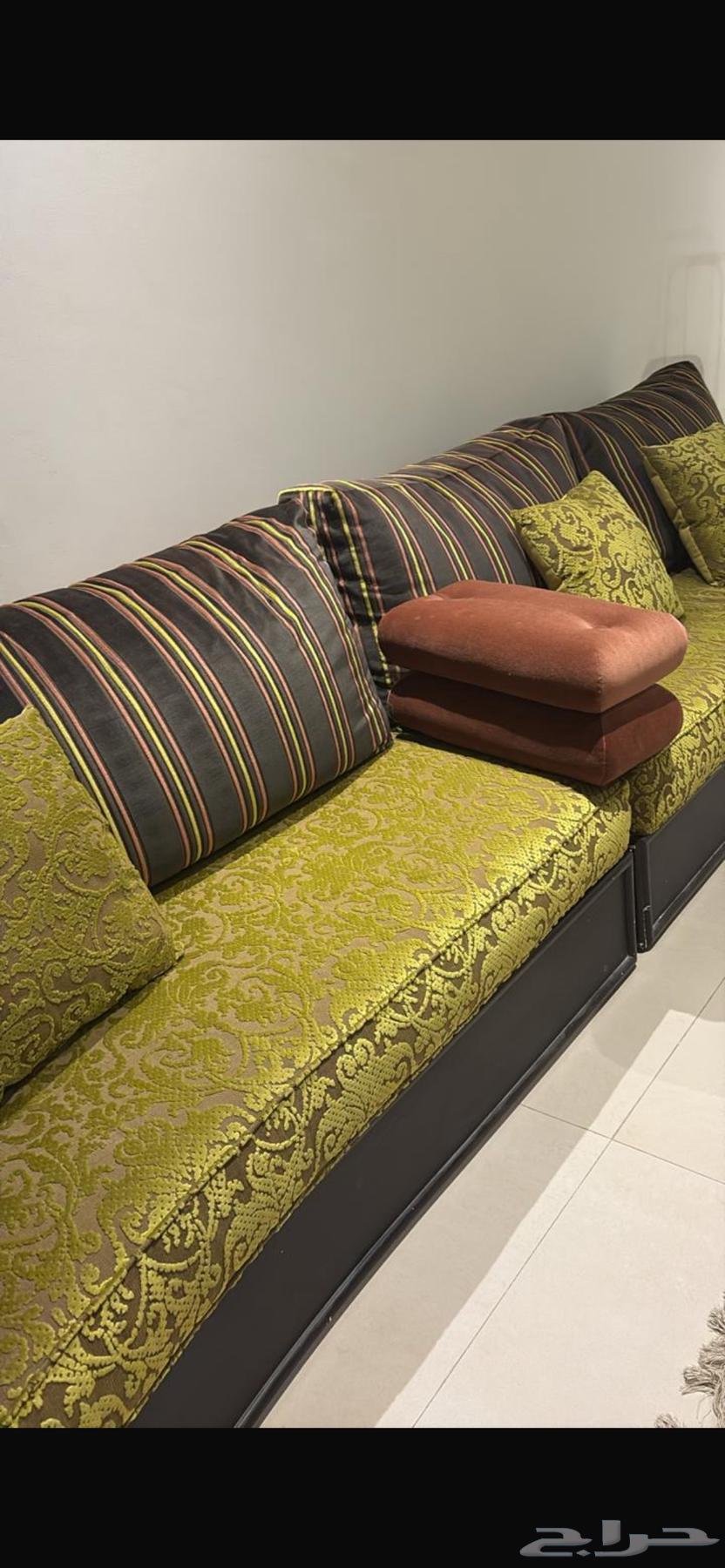 كنب سوفا كبير سبعه متر بطراز مغربي للبيع64386193482753112