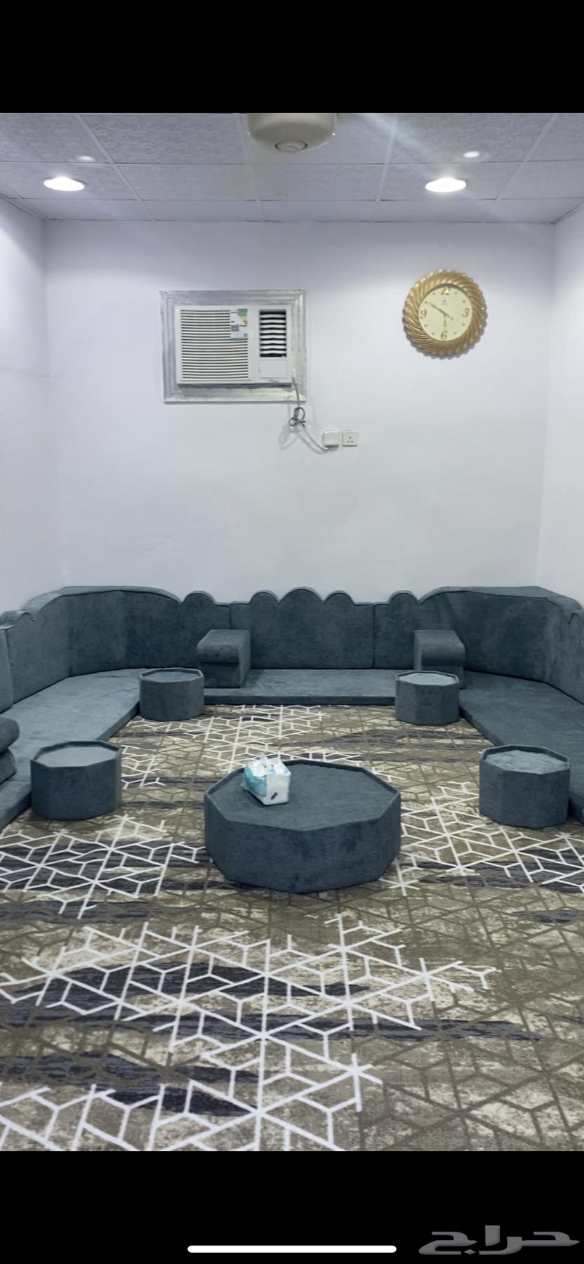 Floor sofa64389750613634112