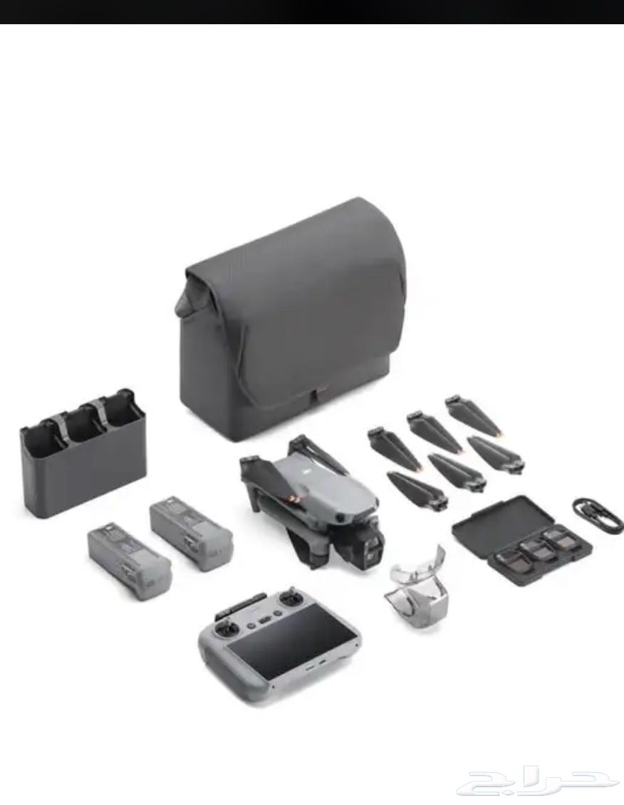 درون DJI AIR3S64377461878786110