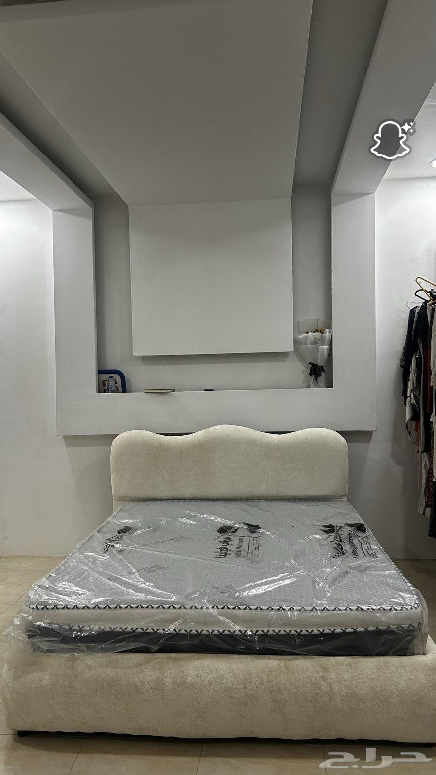 For sale, double bed with custom design, used for only one month64378629647235110