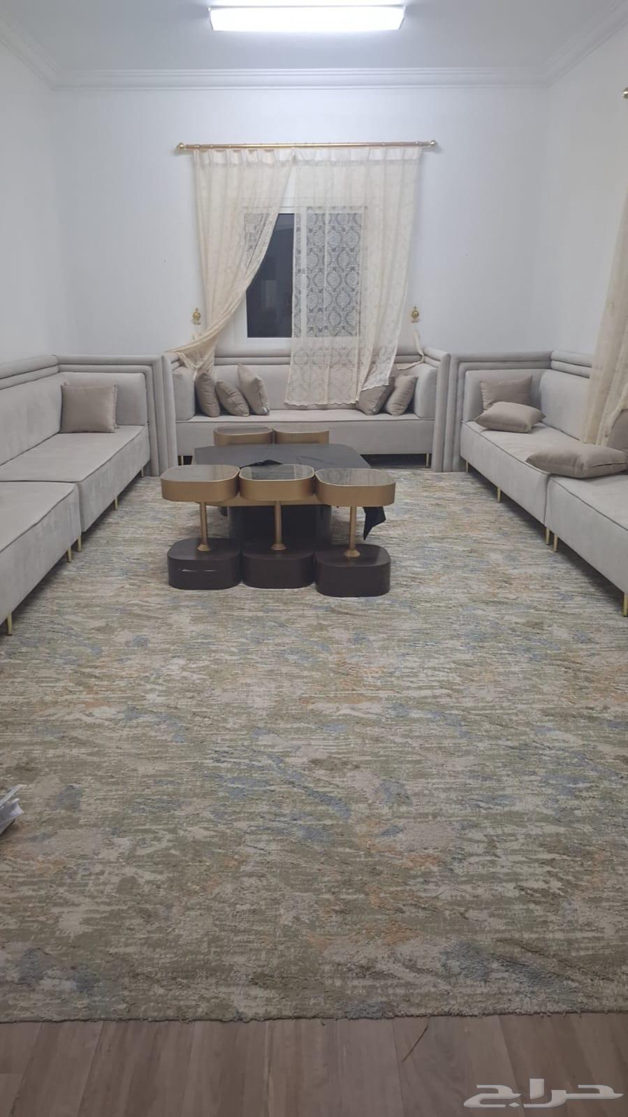 طقمين كنب للبيع64388273892739111