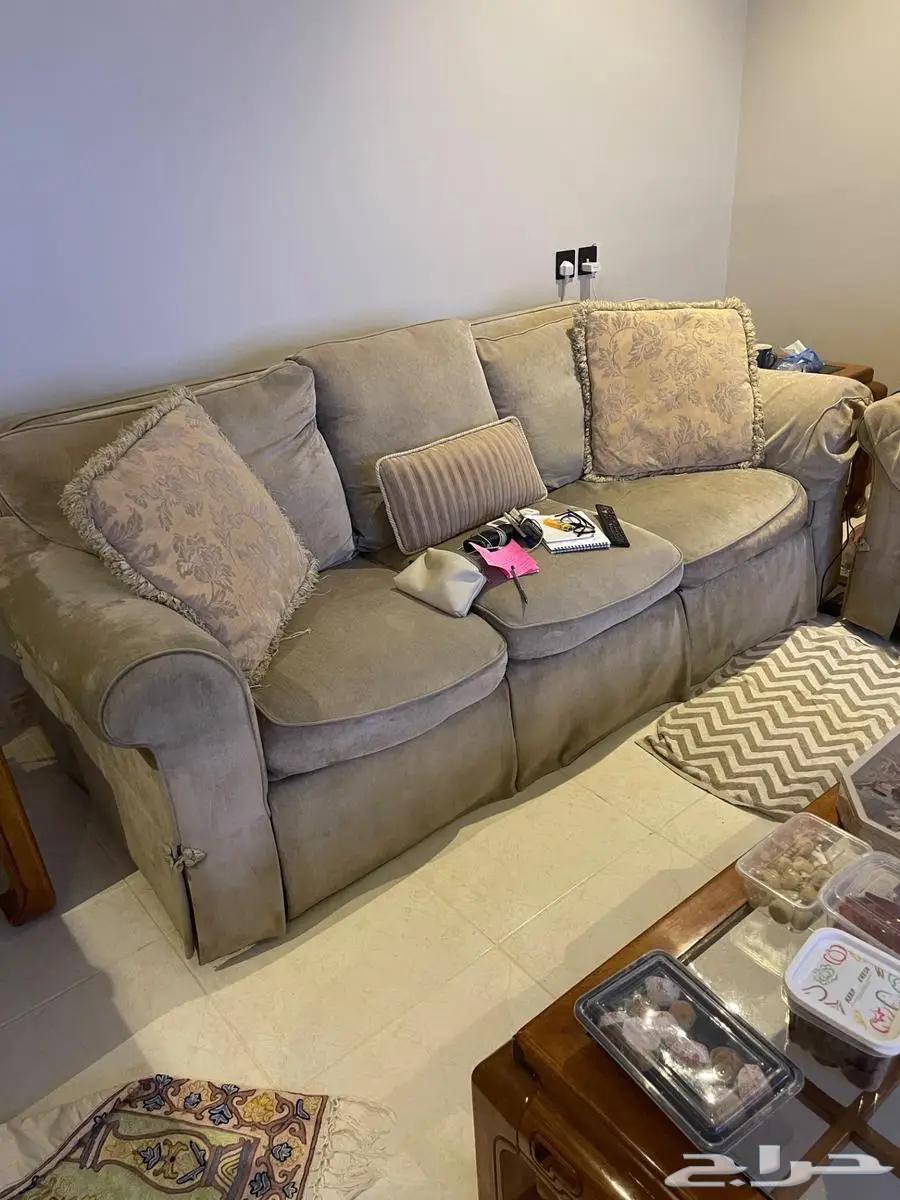 Excellent condition furniture set including electronics64389168843777110