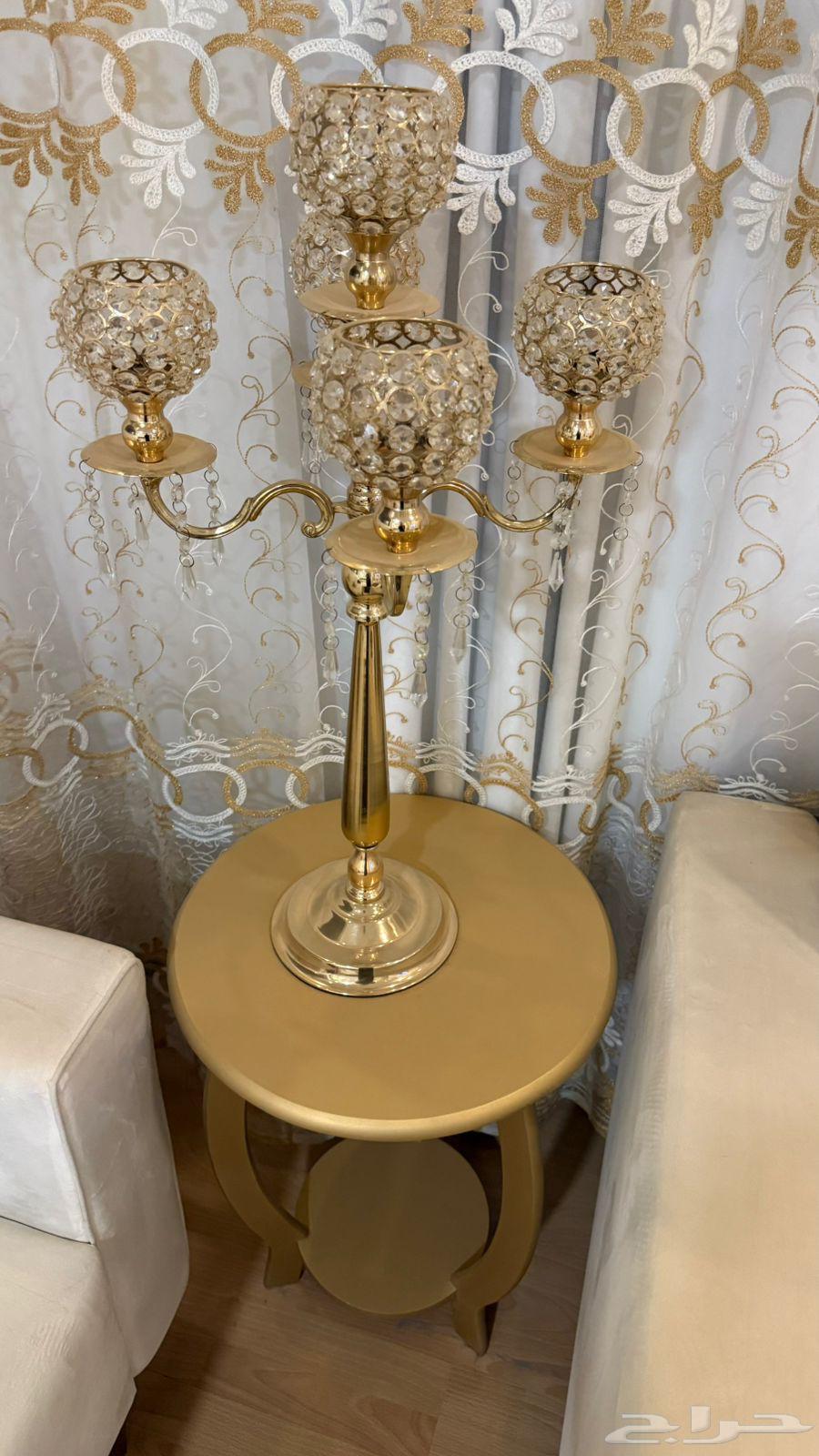 Chandelier and table - Tree - Carpet64378440455555110