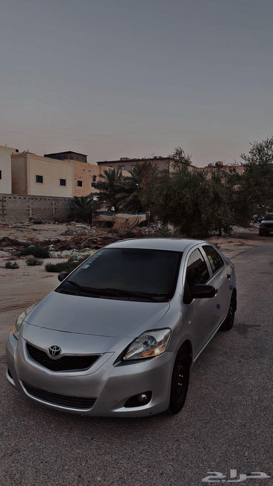 يارس 2013 قير تماتيك المكينة والقير على الشرط المكيف شغال64521440226947114