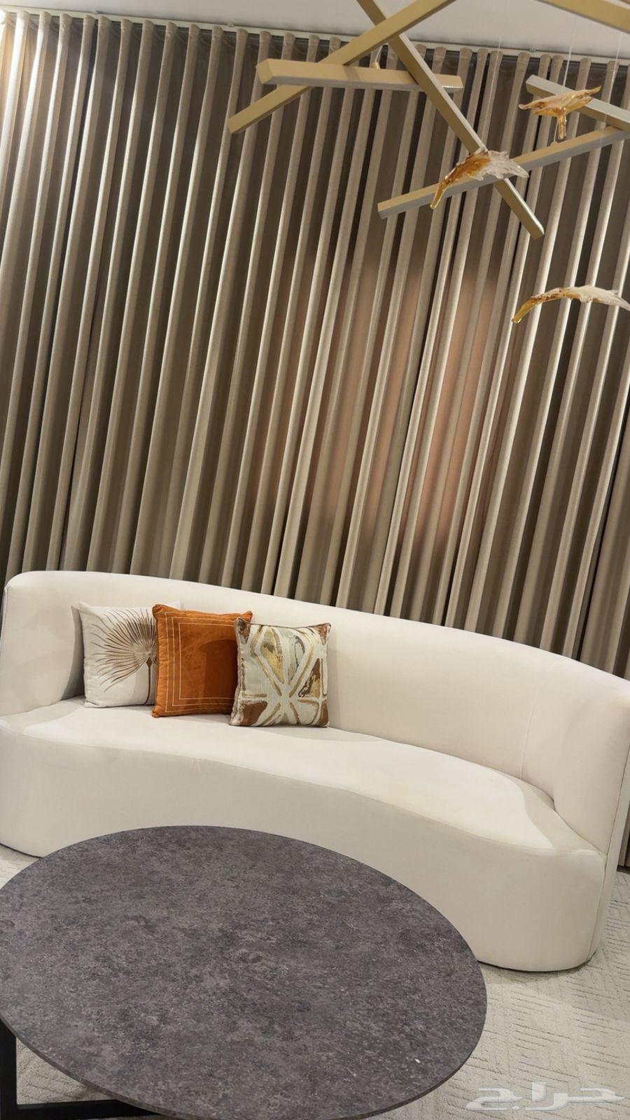 New two-piece sofa with table64387829678339111