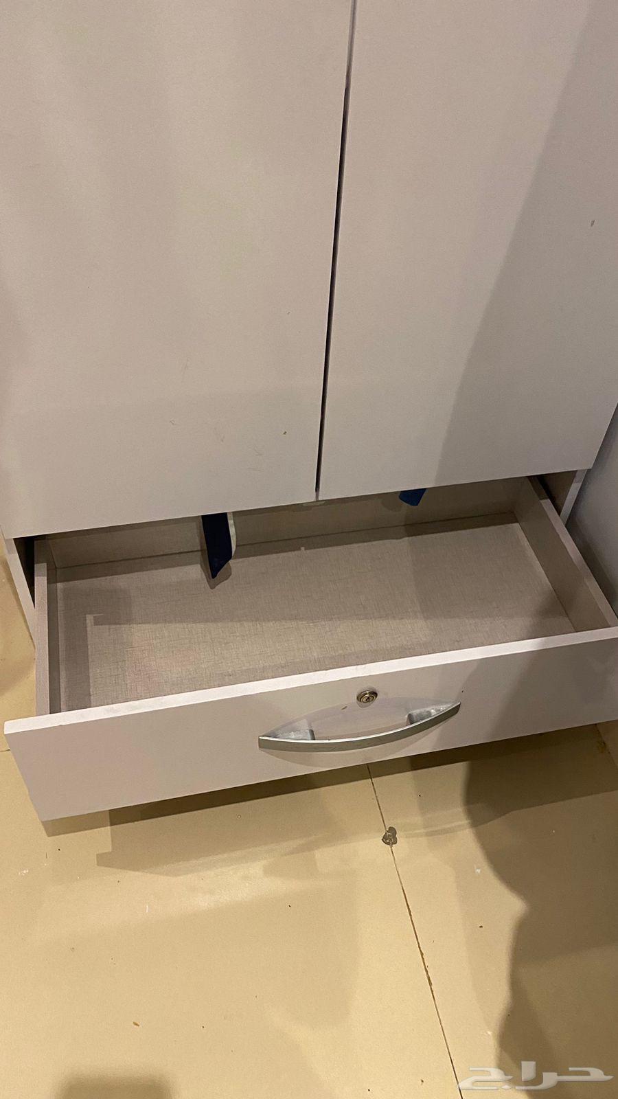 دولاب ملابس64379941770371112