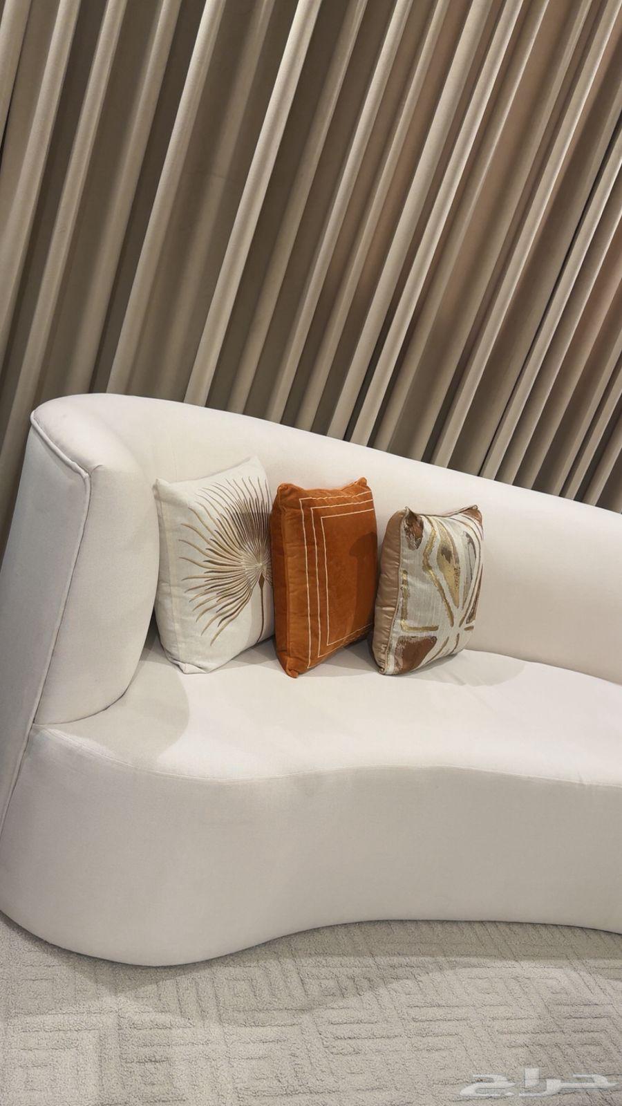 New two-piece sofa with table64387829678339110