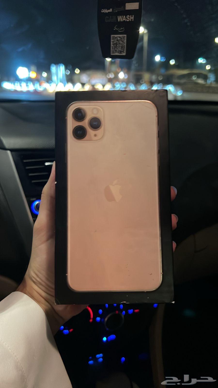 ايفون 11 برو ماكس للبيع نظيف64378673113475110