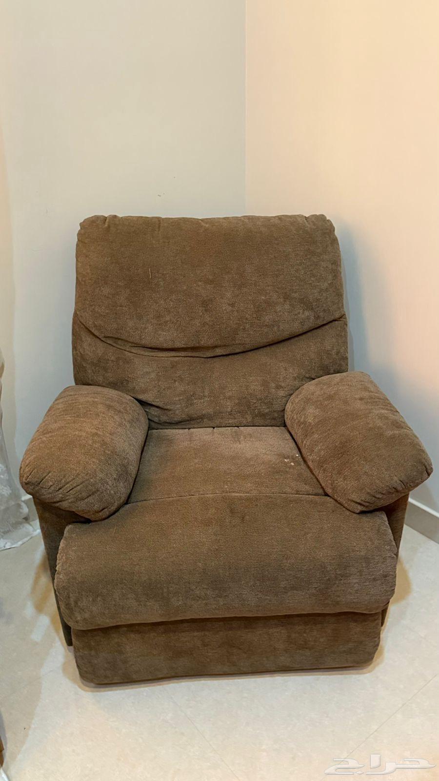 كراسي و وحدة ادراج للبيع64382707693185111