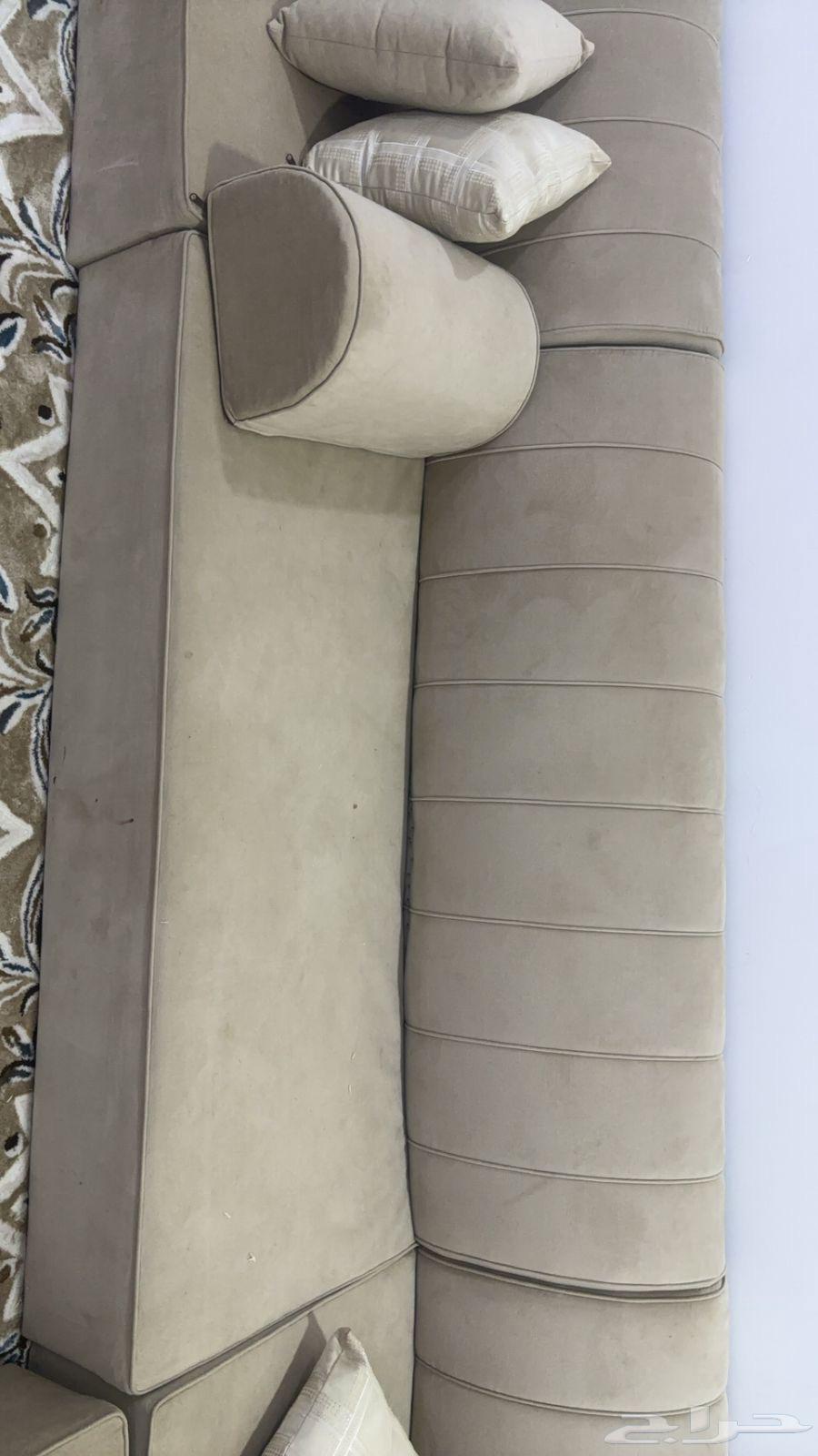 جلسة أرضية للبيع64383885172225113