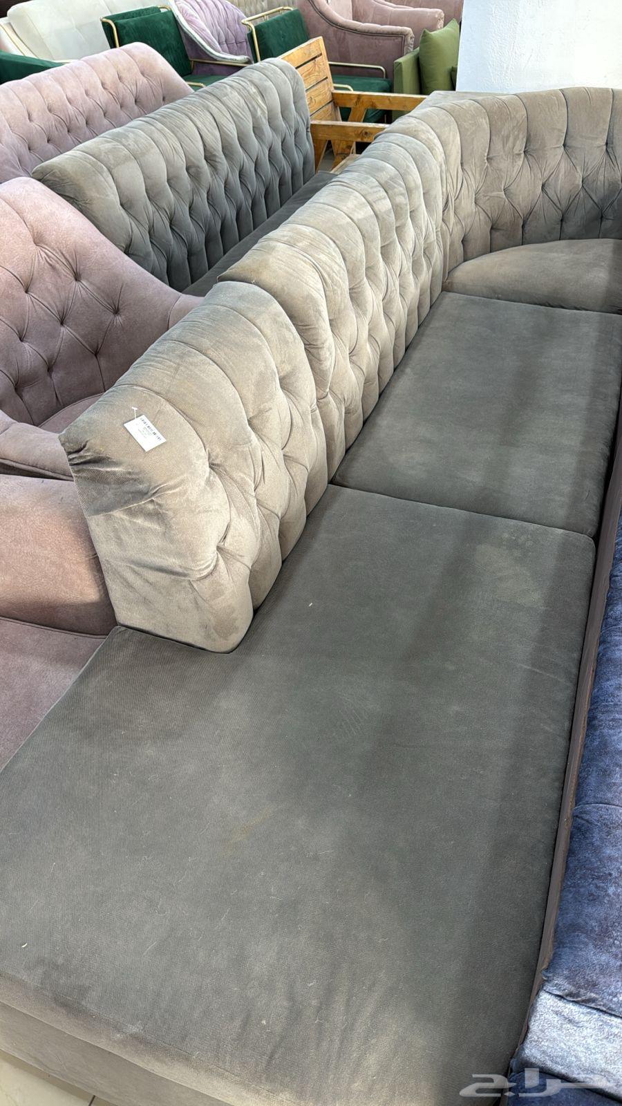 Sofa for 200 only64382624683011113