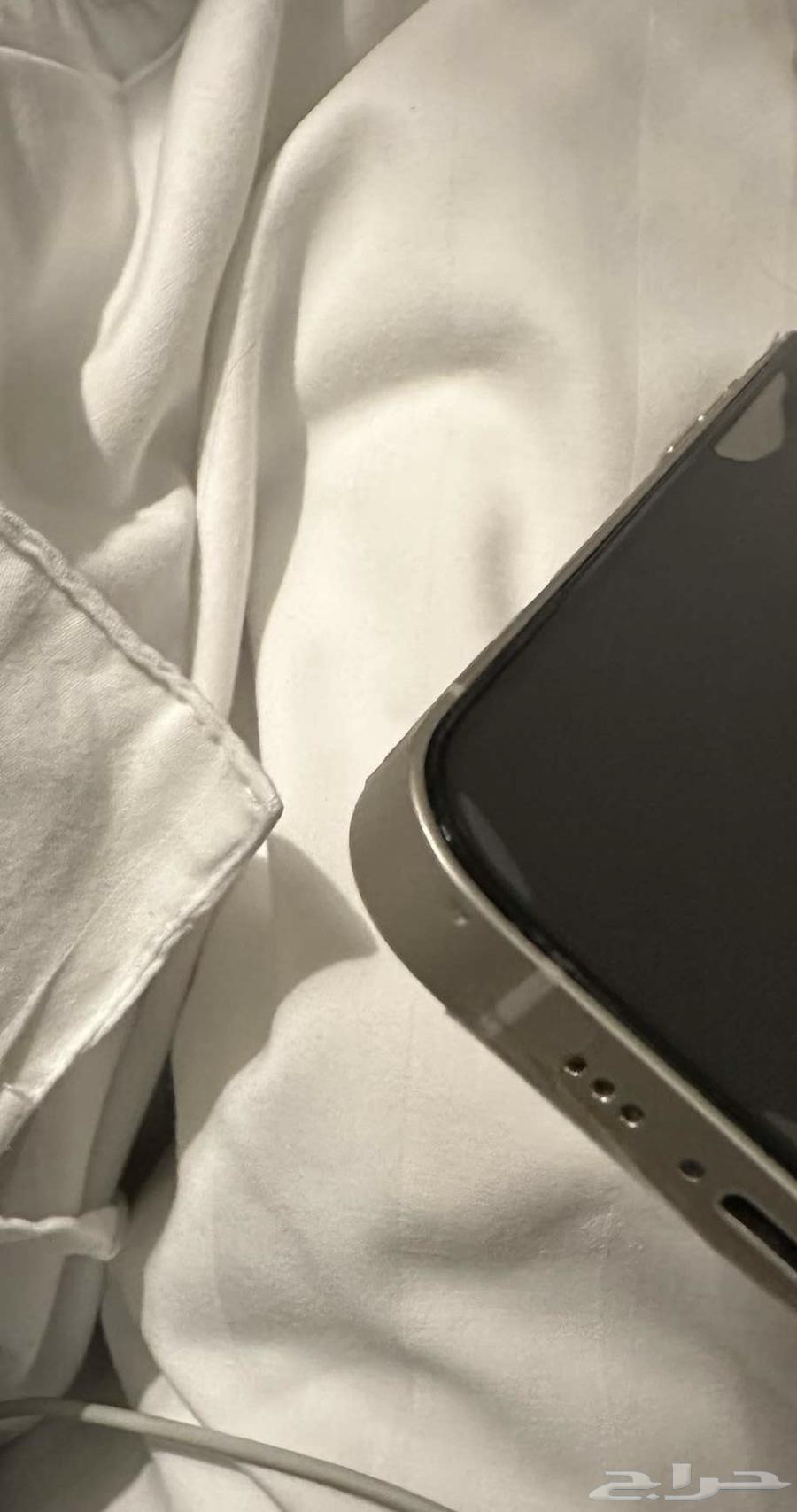 iPhone 13 regular64377211678466112