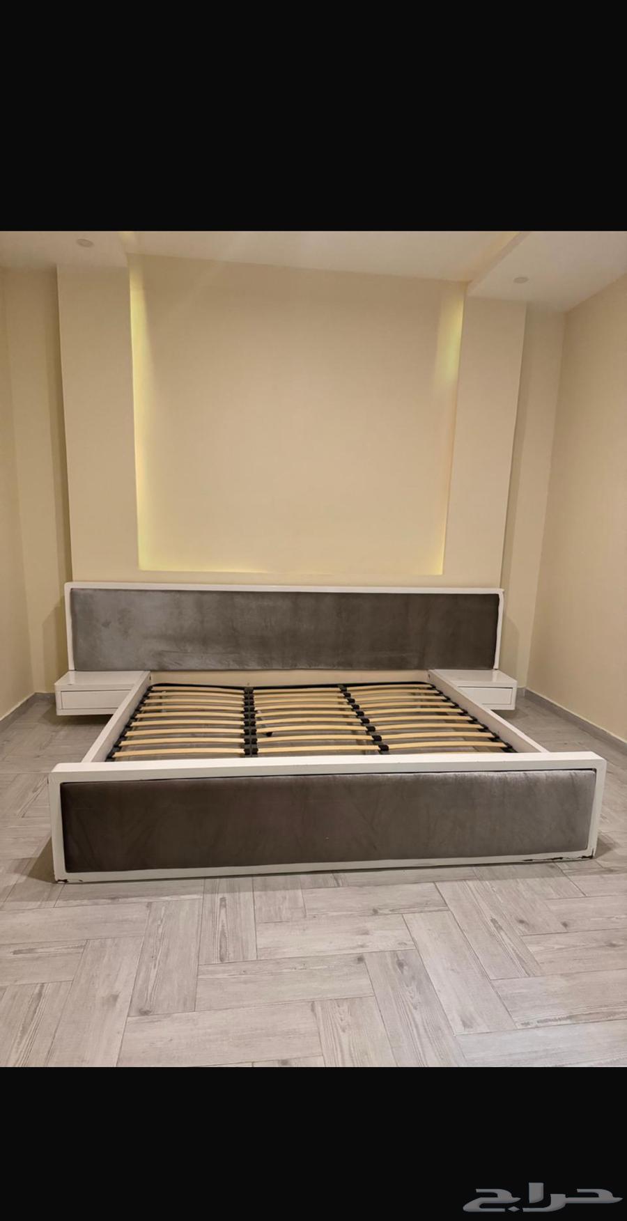 غرفه نوم للبيع مع تسريحه ومرايه64389557874307110