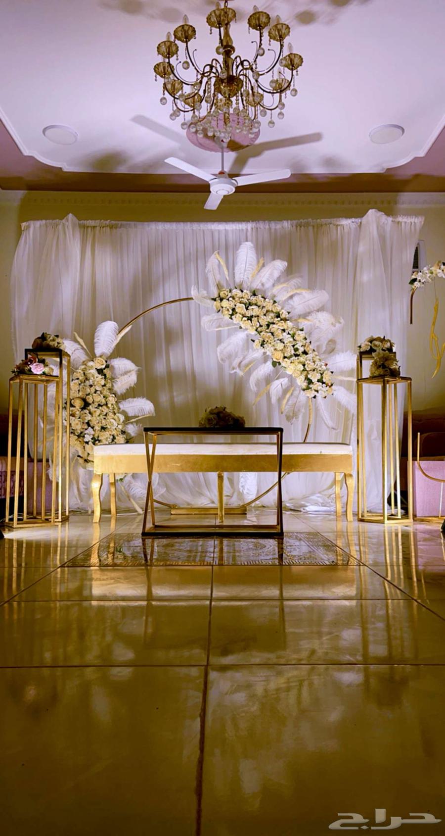 Selling sofas and reception tables64382404522755111