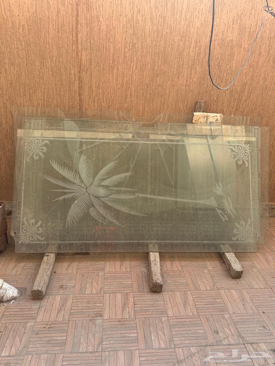 اربعة زجاج للبيع64381425110915111