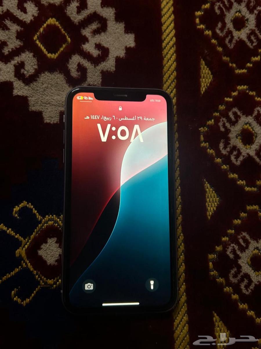 iPhone 11 with no cracks and good camera, bought for 1300, selling for 90064383136214017111