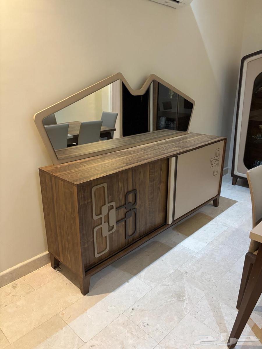 طاولة طعام مع 6 كراسي وفاترينا خشب تركي64390911989635113