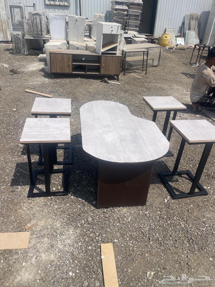 طاولات جديده للبيع نفصل حسب الطلب64387843543555114