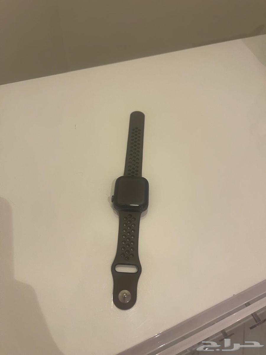 ساعه ابل64382293680898110