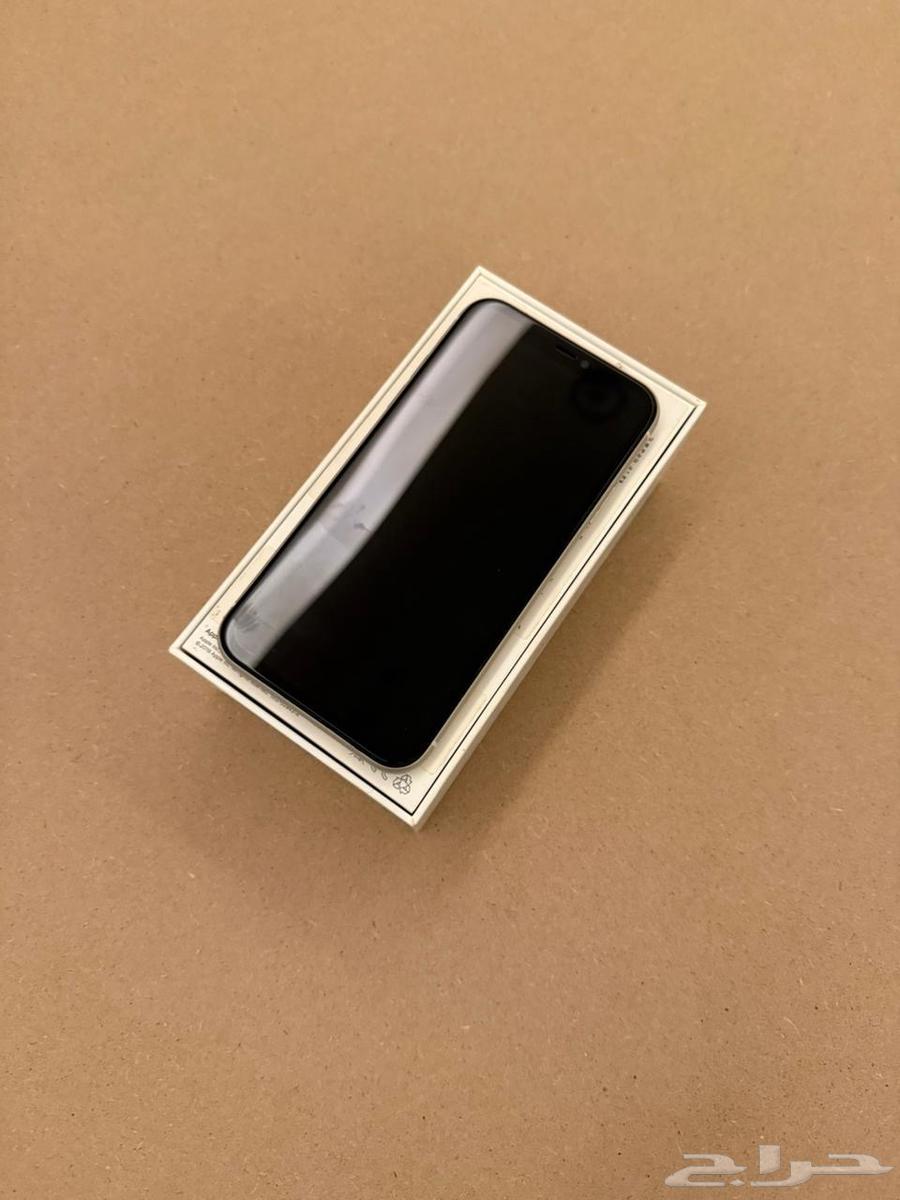iPhone 11 with screen replaced once, 128GB, price 500, battery 7264385887152002112
