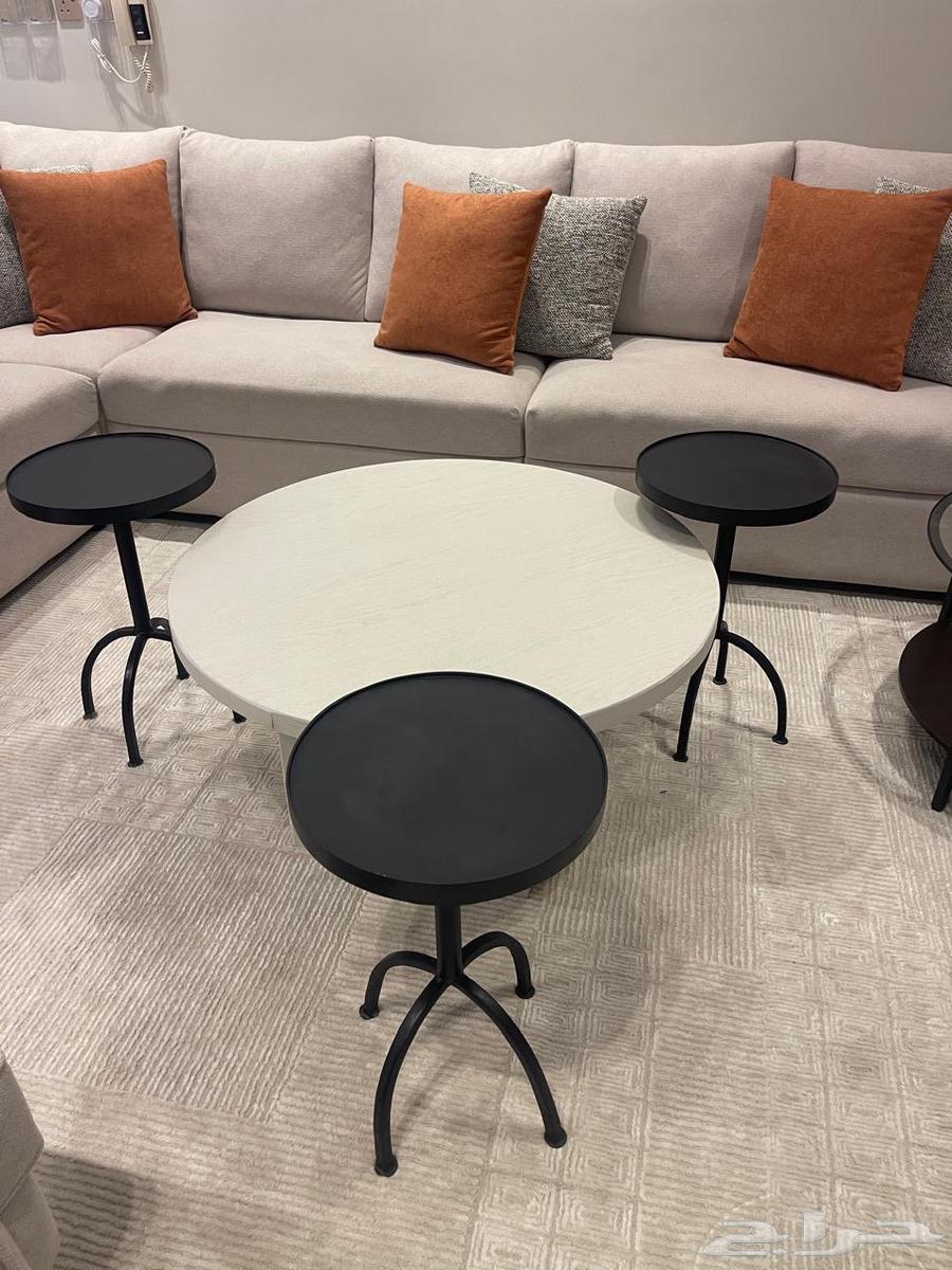 طاولات جديده للبيع نفصل حسب الطلب64387843543555111