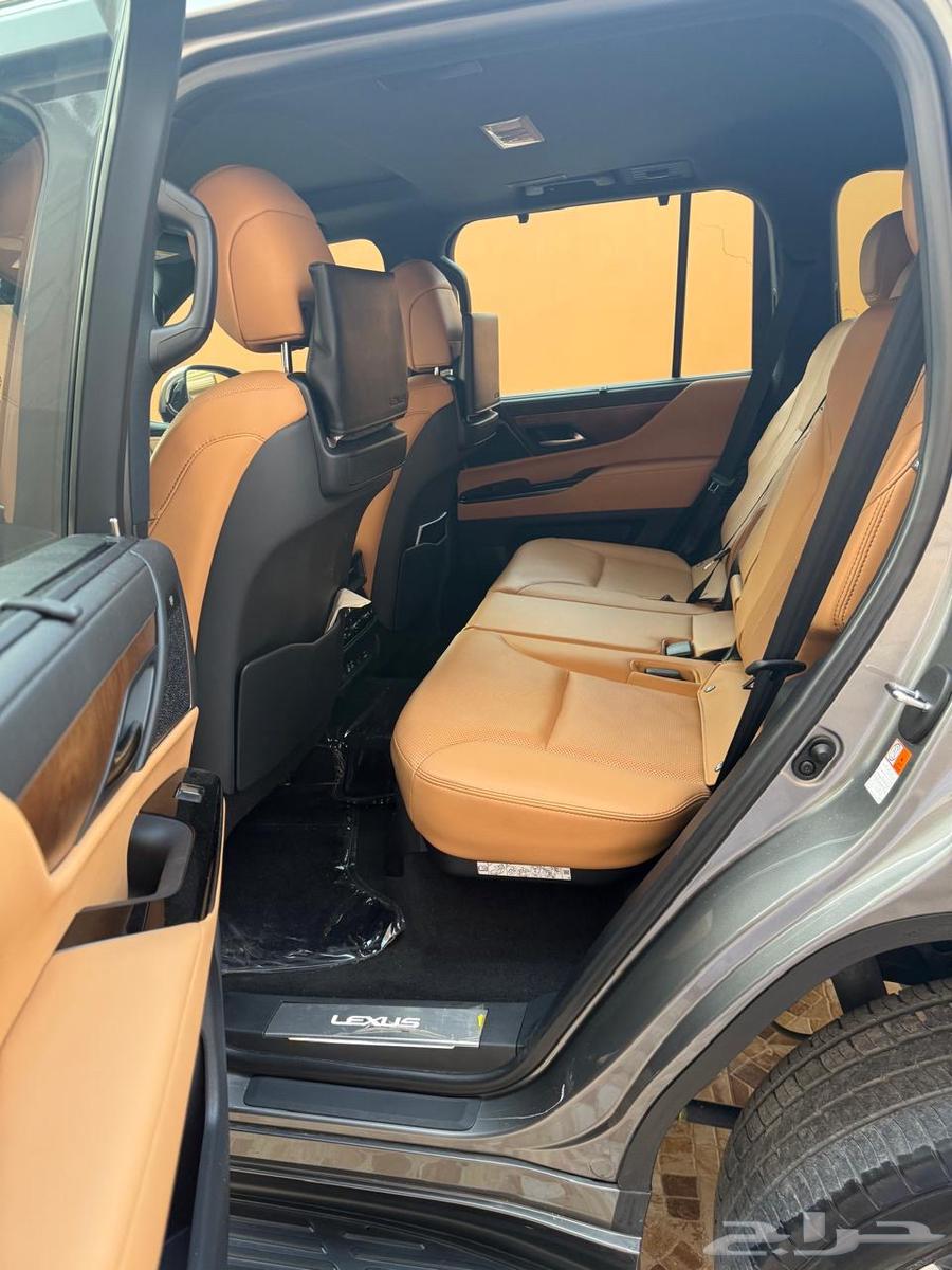 لكزس LX600 فل كامل 2023 ممشى 48 الف64526119936003112