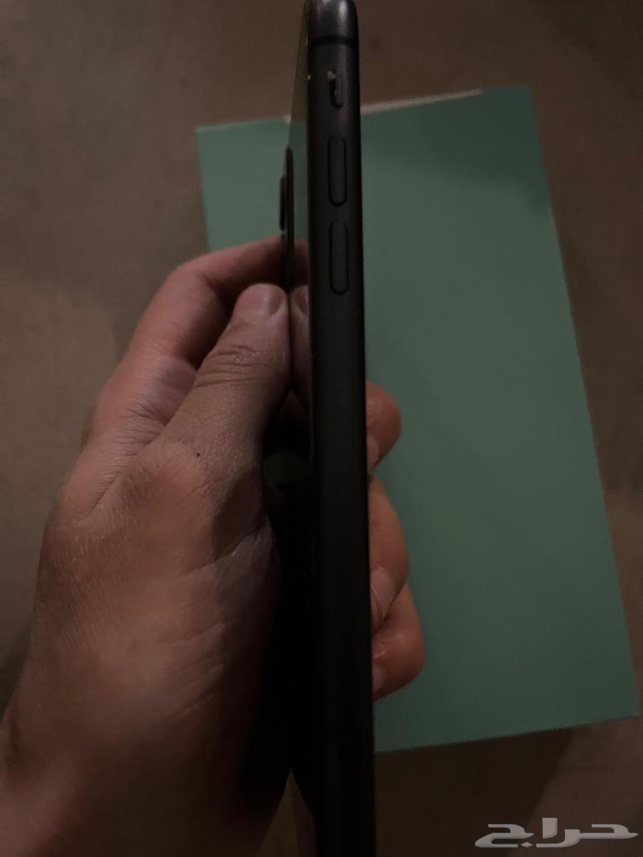 iPhone 11 Regular64390582419715113