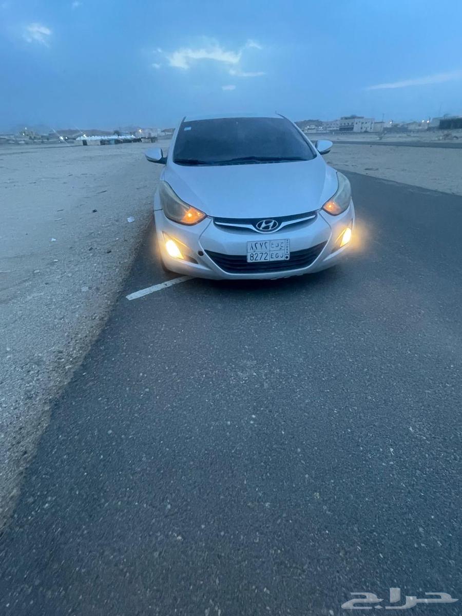 There is a 2015 Elantra half option for sale, the car is clean64484280673665112