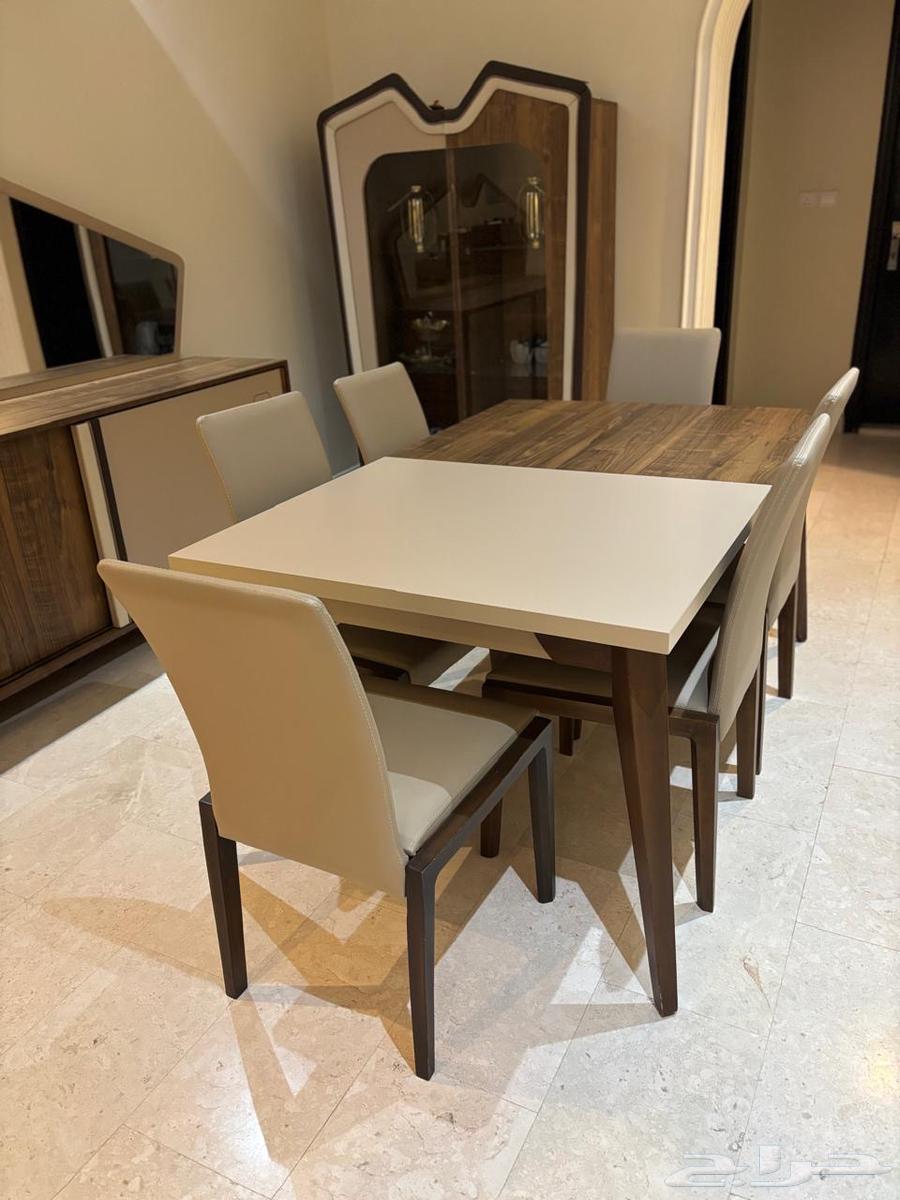 طاولة طعام مع 6 كراسي وفاترينا خشب تركي64390911989635114