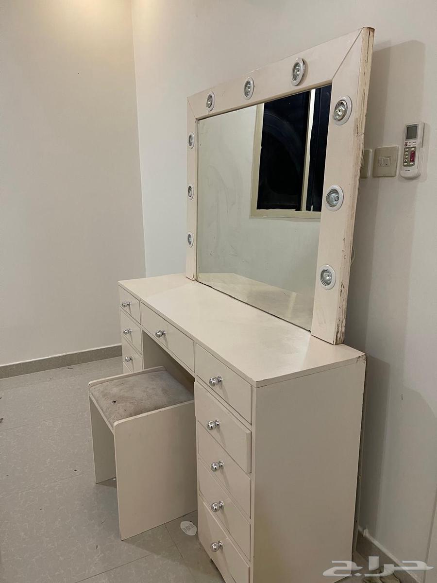 دولاب و تسريحه و ديكور64392415924609111