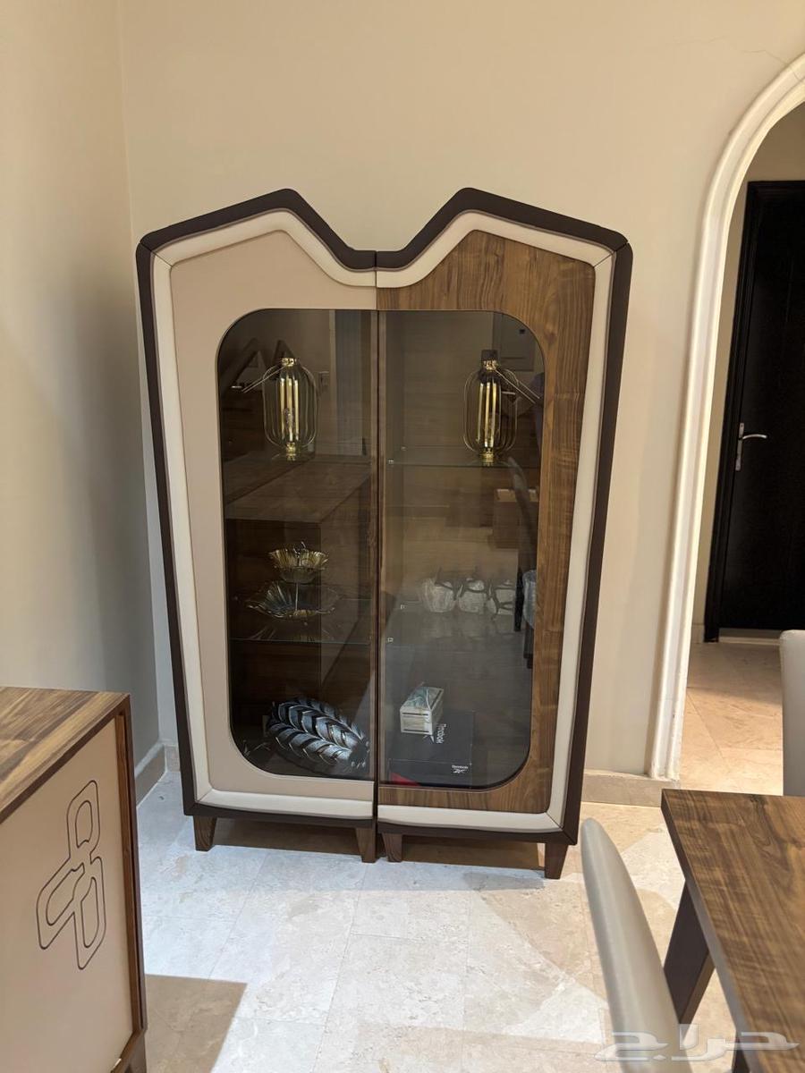 طاولة طعام مع 6 كراسي وفاترينا خشب تركي64390911989635112