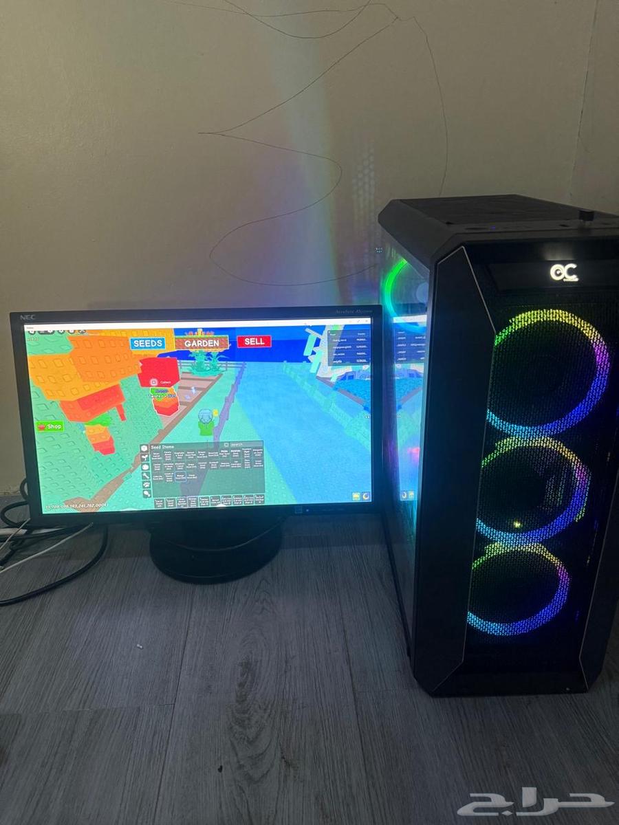 Desktop computer with graphics card and 22-inch monitor64377988817923110