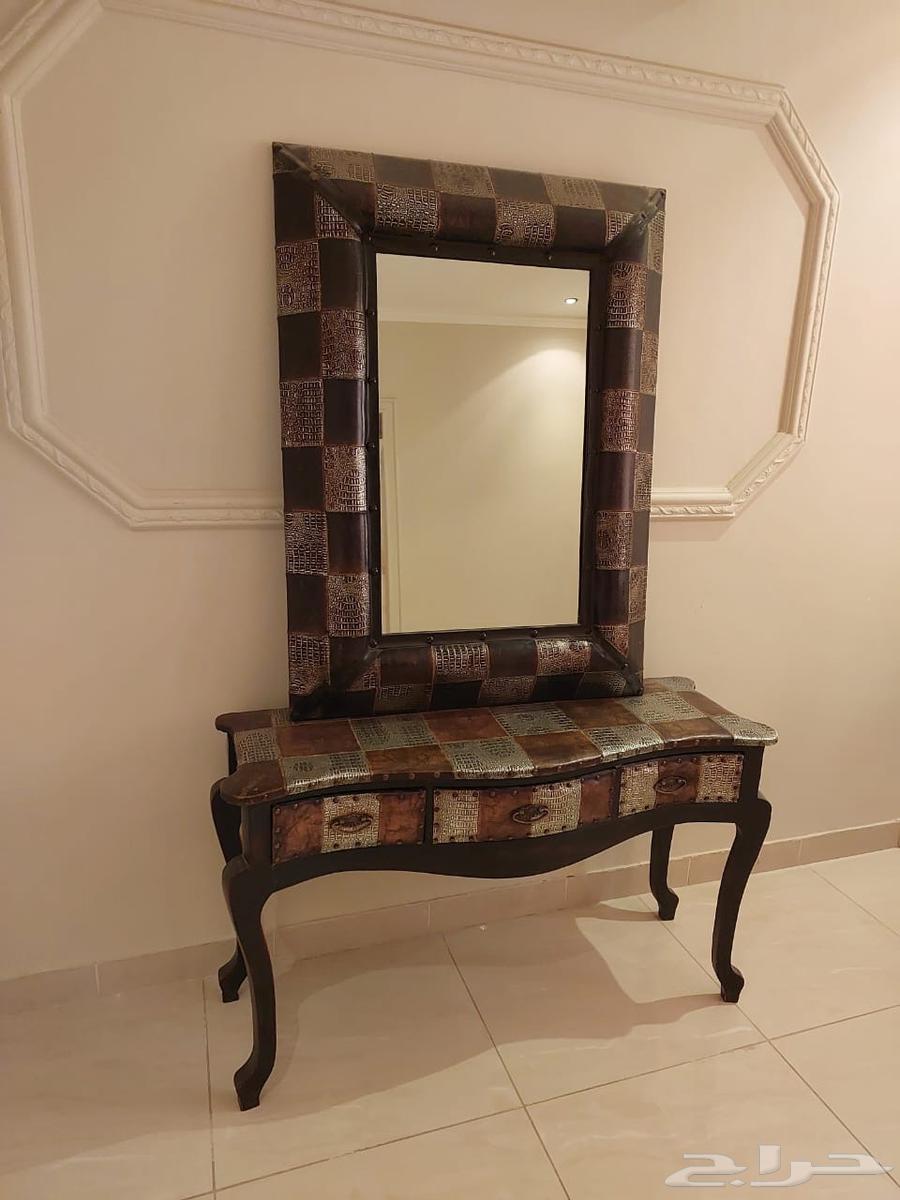 Entrance table, tea table, and carpet64378454981505111