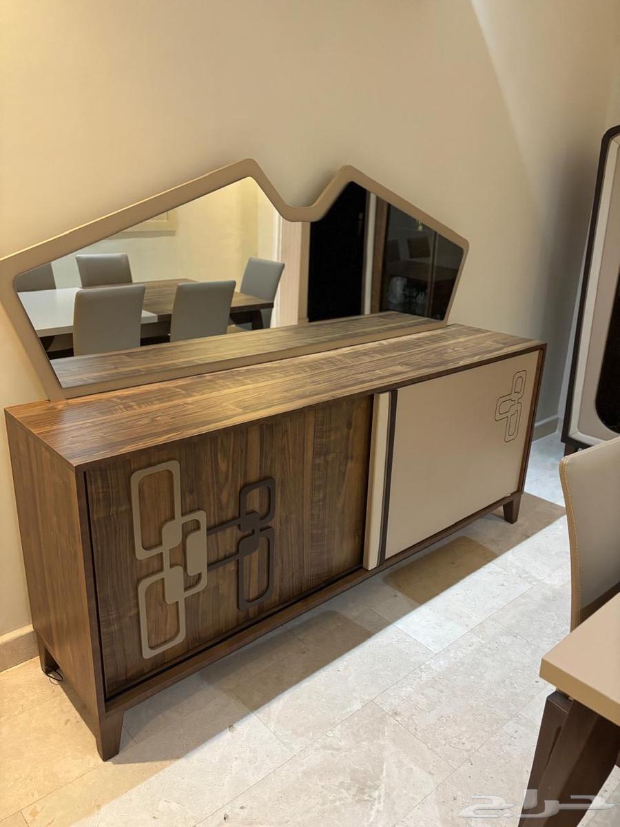 طاولة طعام مع 6 كراسي وفاترينا خشب تركي64390911989635111