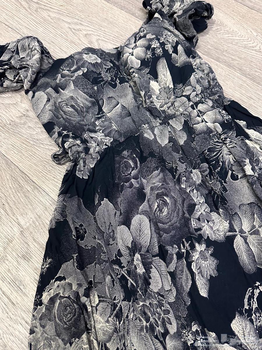 فستان جديد لم يلبس من قبل سبب البيع المقاس مو مضبوط64395199566466112