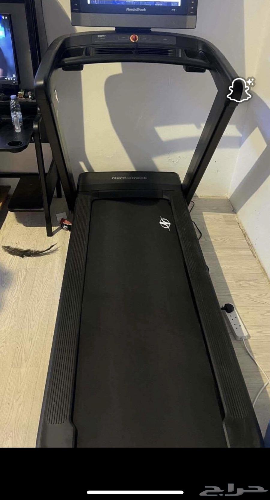 سير مشي منزلي بحالة ممتازة للبيع64378716708355111