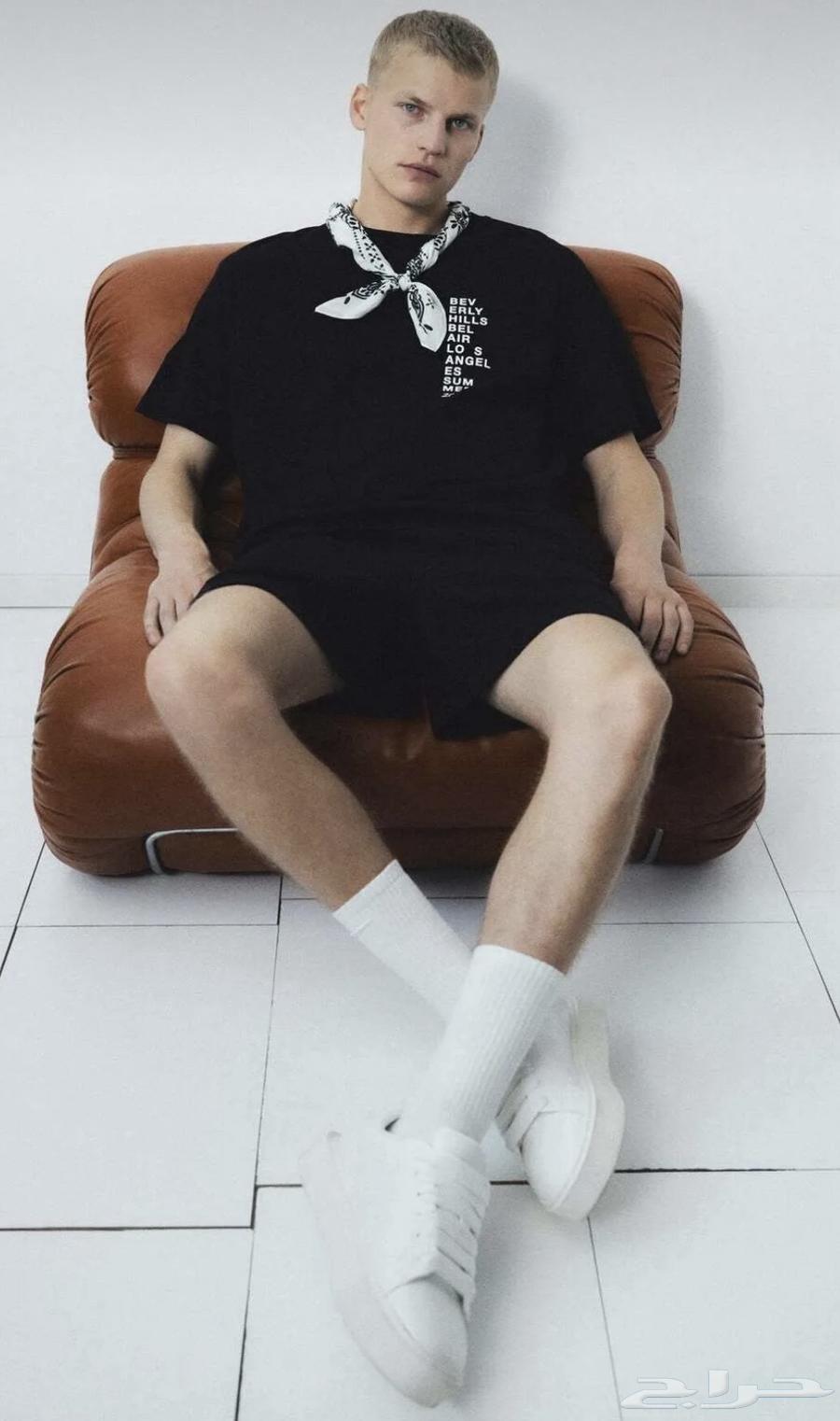 تيشيرت اسود من براند H M مقاسXL جديد اصلي64387327501571112