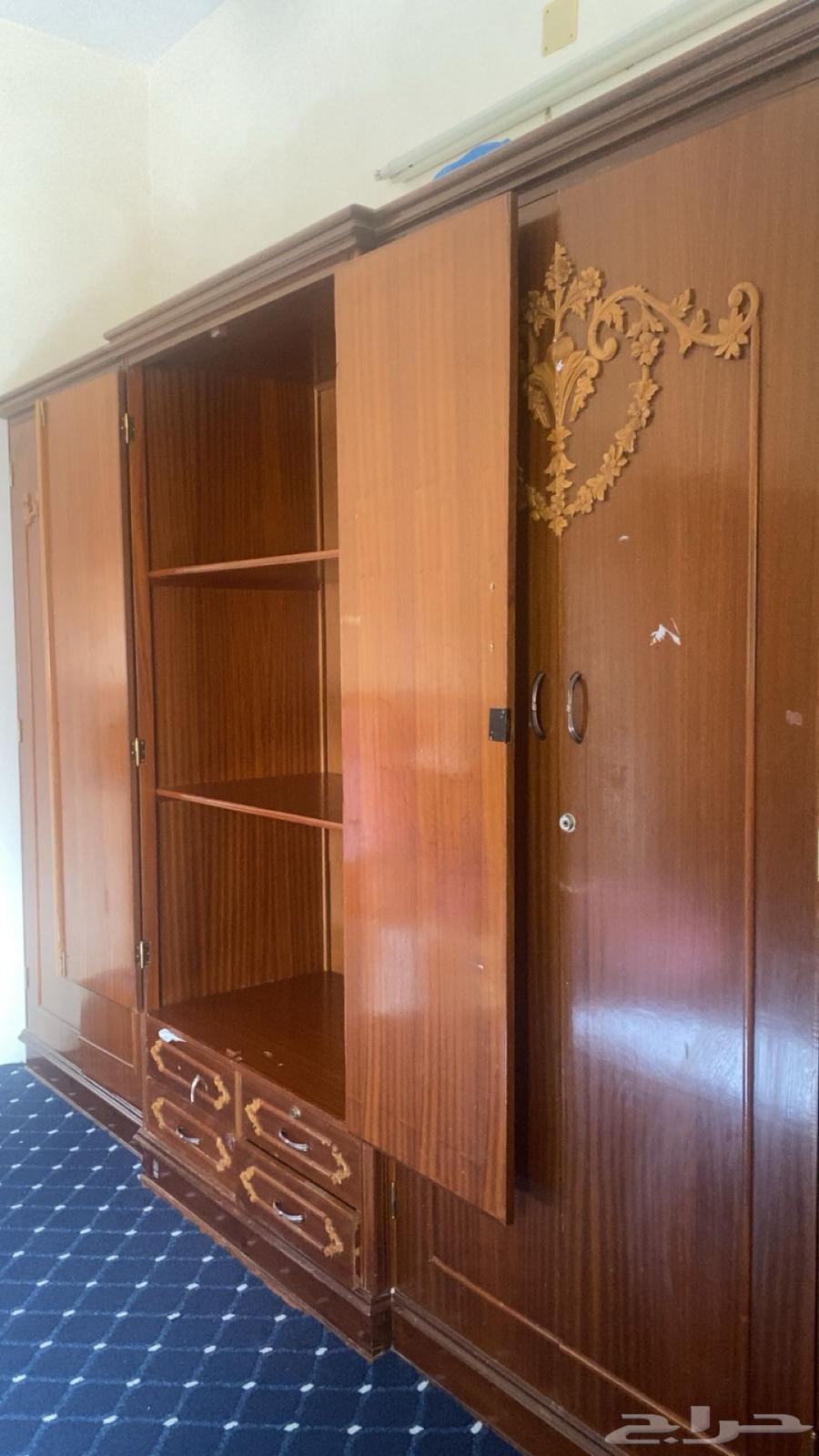 دولاب خشب اصلي64399940297473110