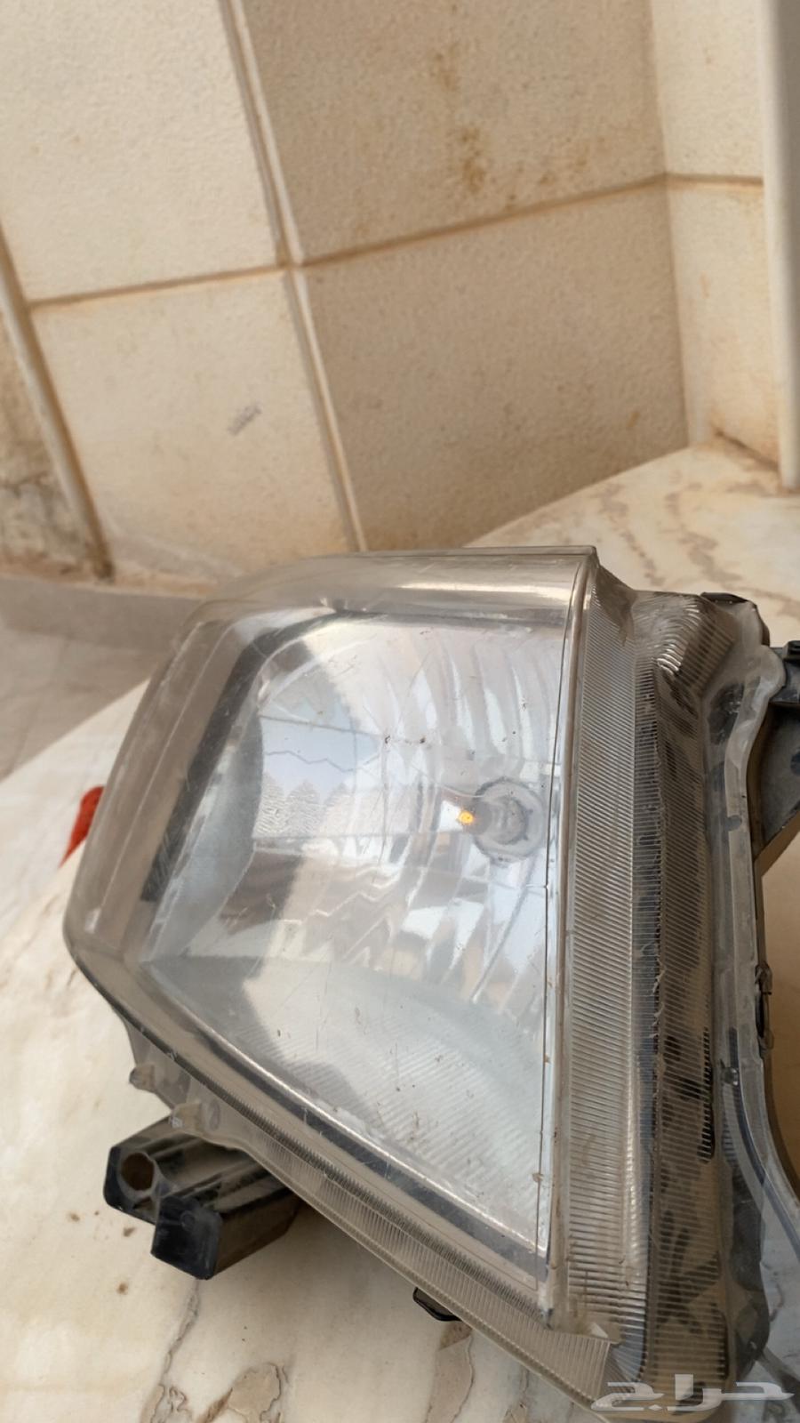 Toyota Hilux 2015 left side used for 3 months with minor scratches only64552661526019112