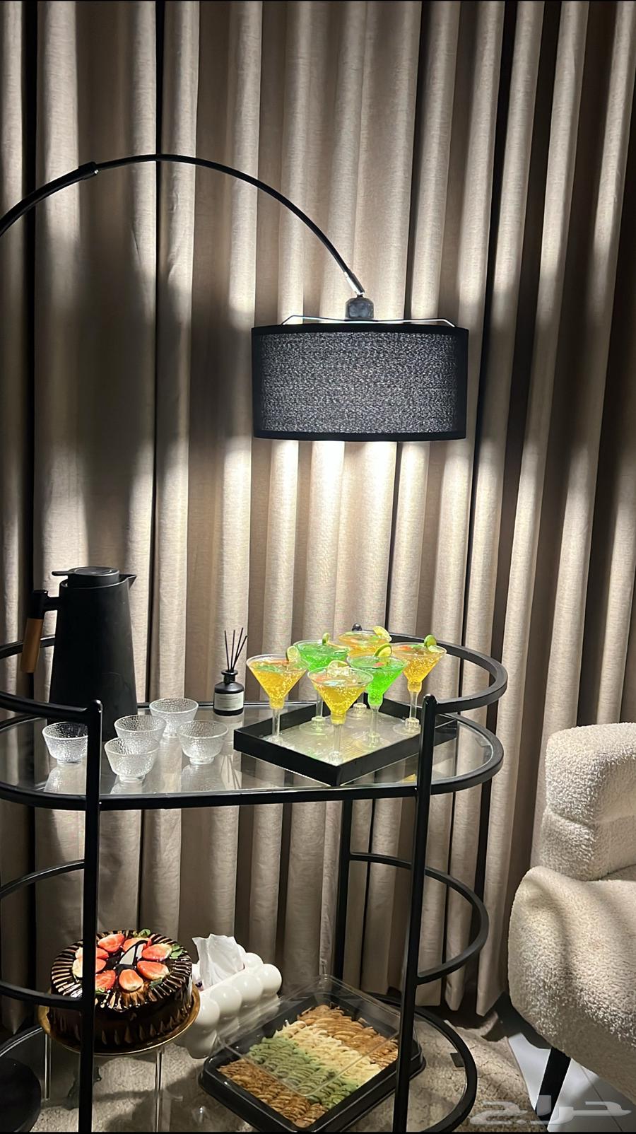 طاولة للبيع مافي اي عيوب64394882567299112