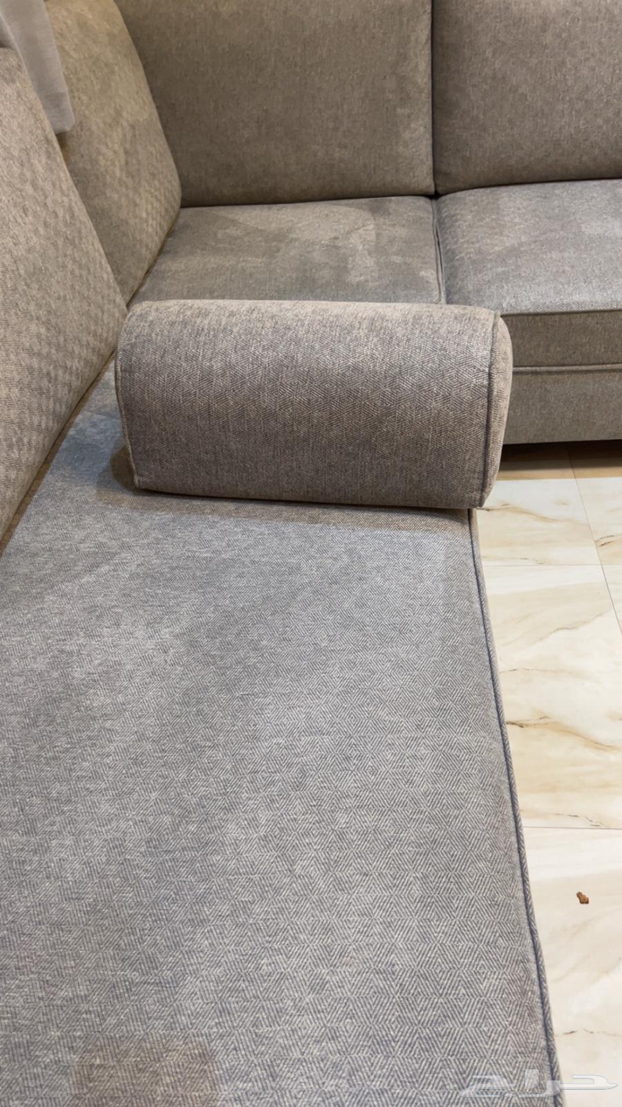 Sofa and table for sale64400661027969110