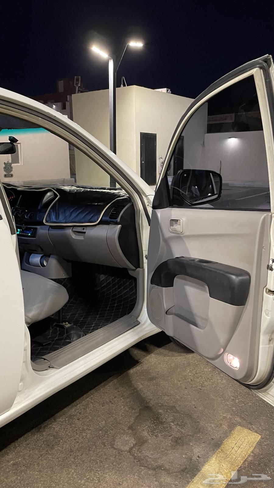 White Gmc Diesel Motorhome63618077532931114