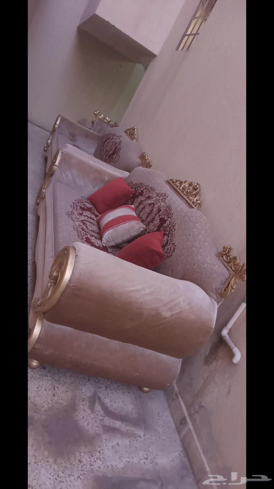 بيع مستعجل الروضة كنب نظيف جدا  للبيع150  فقط64399119844227112