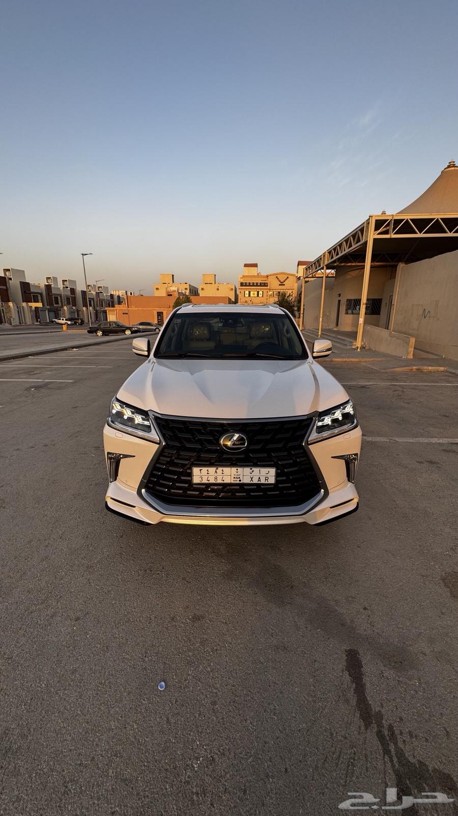لكزس LX 57063618066267522113
