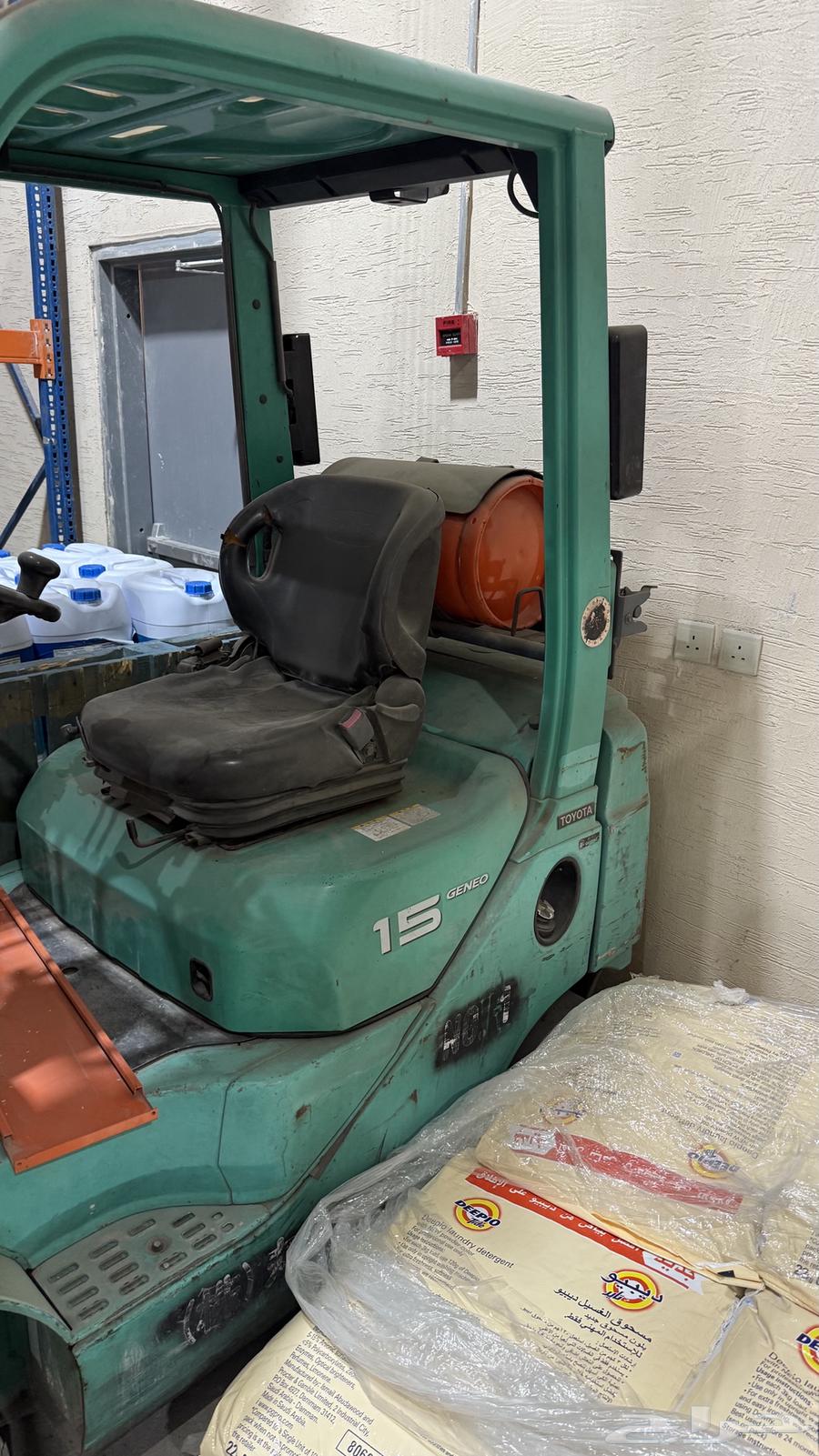 فور كلفت تويوتا 2011 طن ونصف كونتينر64545870288259112