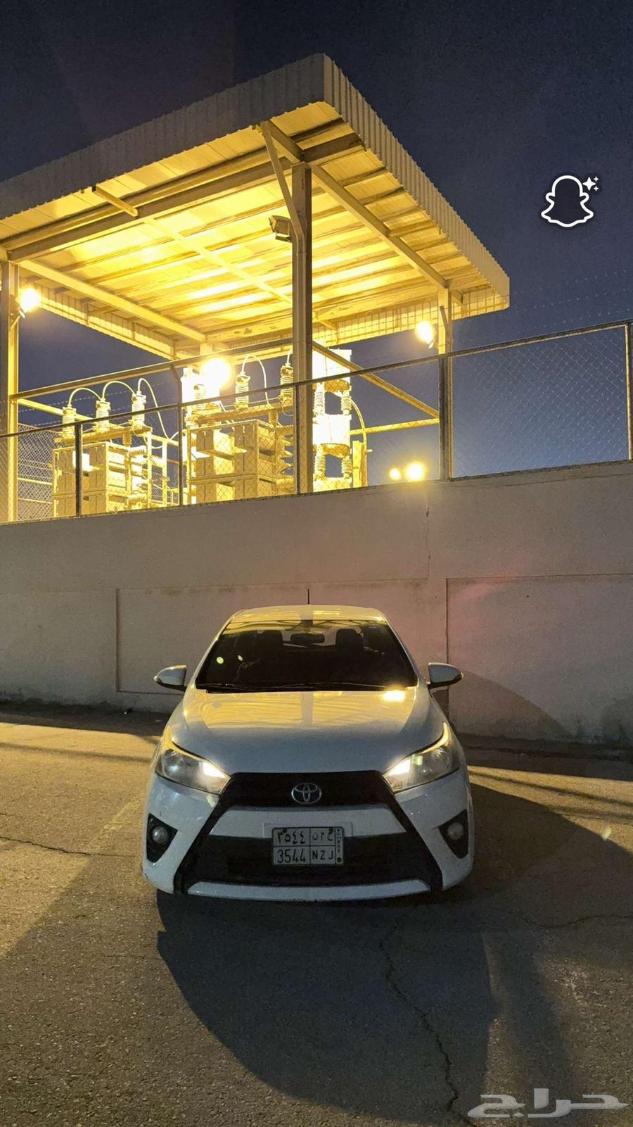 تويوتا يارس هاتشباك نظيف 201664548126483842110