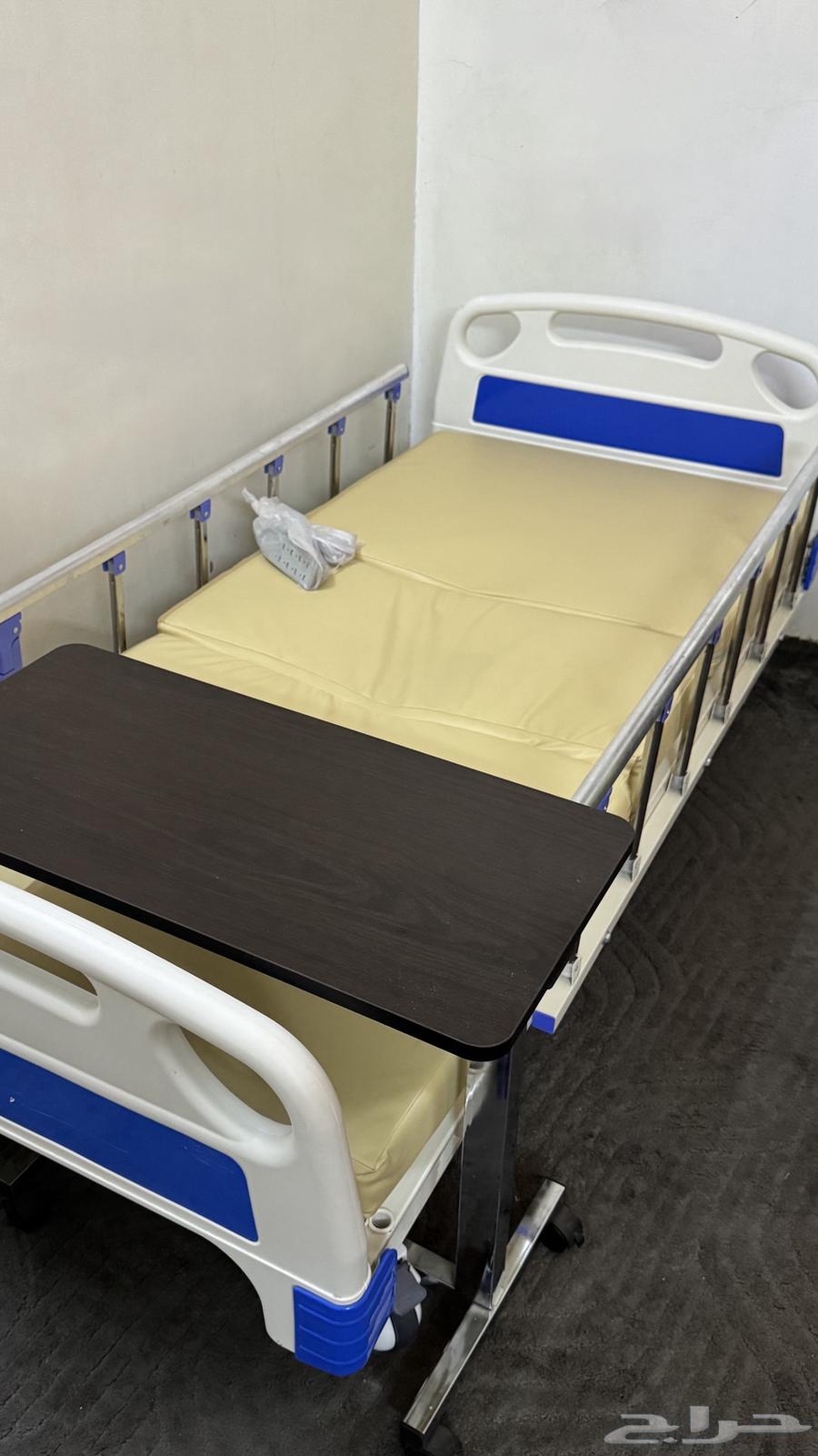 سرير طبي كهربائي مع الطراحه64394262296322112