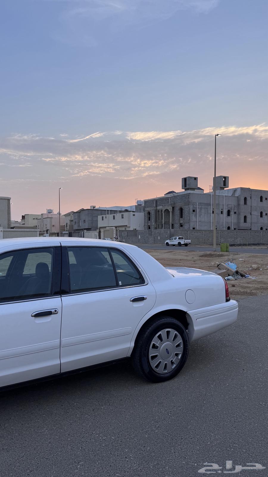 للبيع فورد فكتوريا64548168446595111