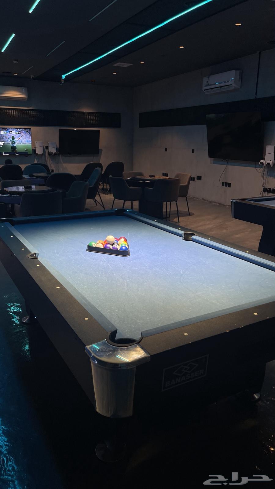 Two billiards tables in Banasser64394689567234110